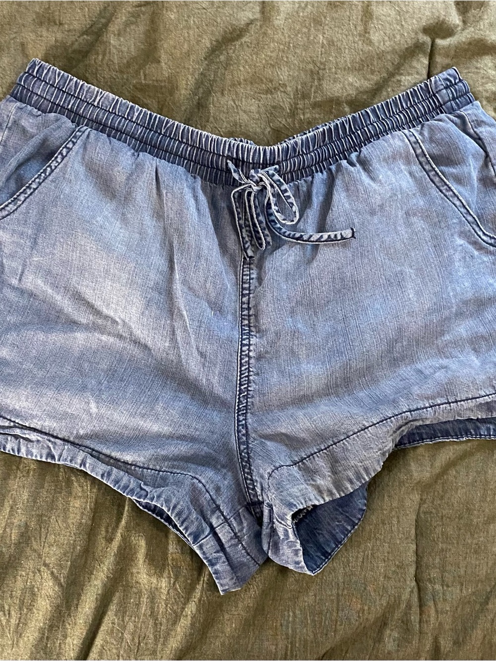 Lightweight Women’s Shorts
